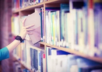 How much is the cost of studying abroad in Spain for working families a year