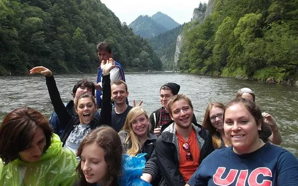 What major does Chinese student go to study abroad in Russia to recommend? What are the job prospects?