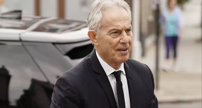 Blair Advises Starmer to Strengthen Immigration Controls to Counter Far Right